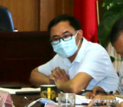 民主与法制时报驻云南记者站站长陈绍云发言