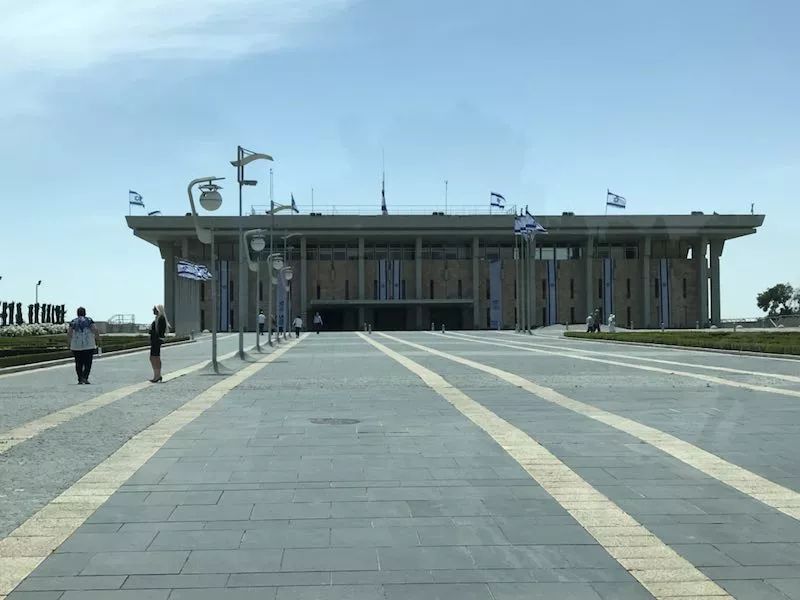 德以新创新咨询(DIC) 带您学习先进的以色列创新方法论-盒内思考，帮助您快速掌握和使用系统创新方法