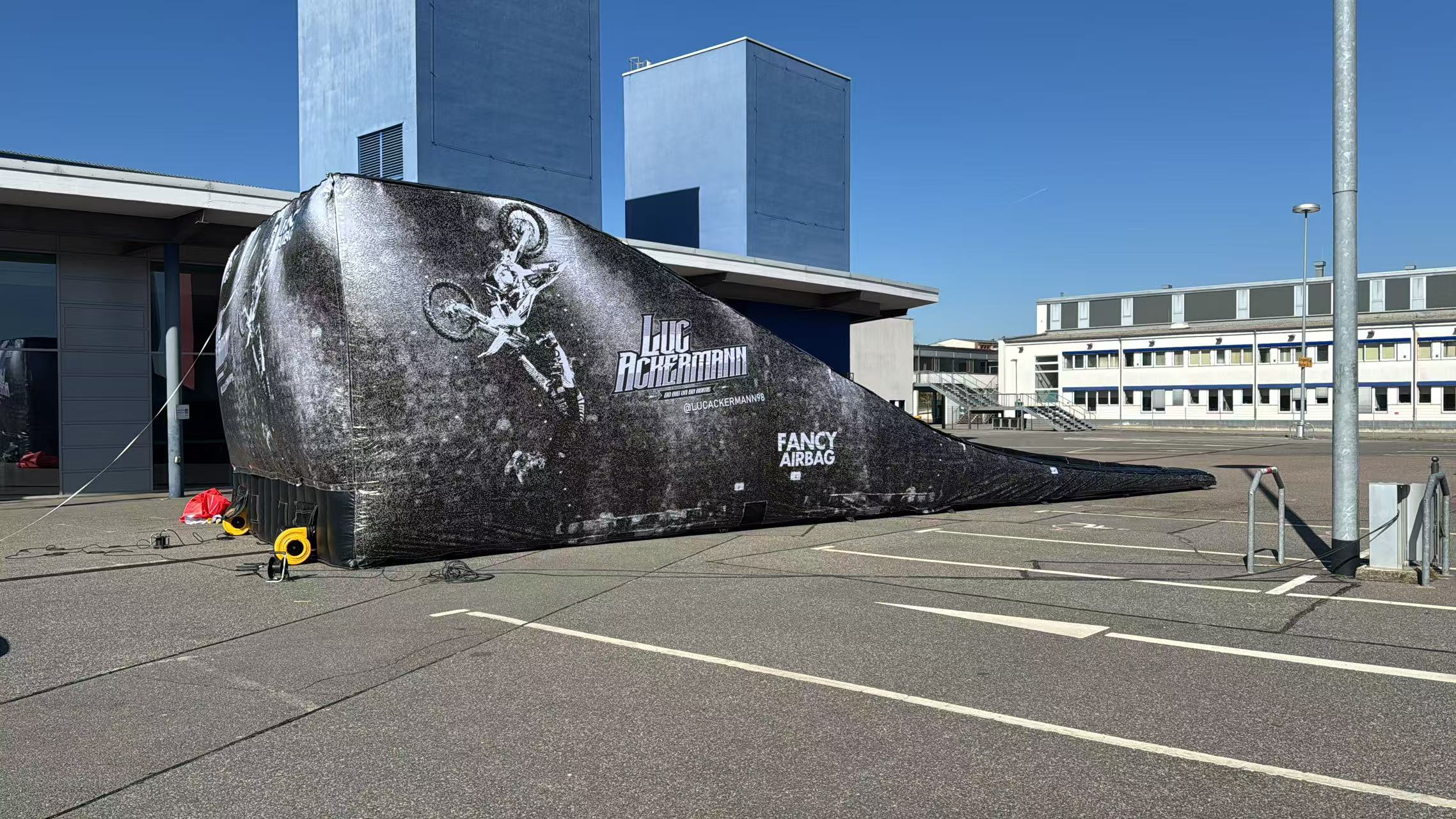 INFLATABLE FMX LANDING AIR BAG / FMX AIR LANDER 