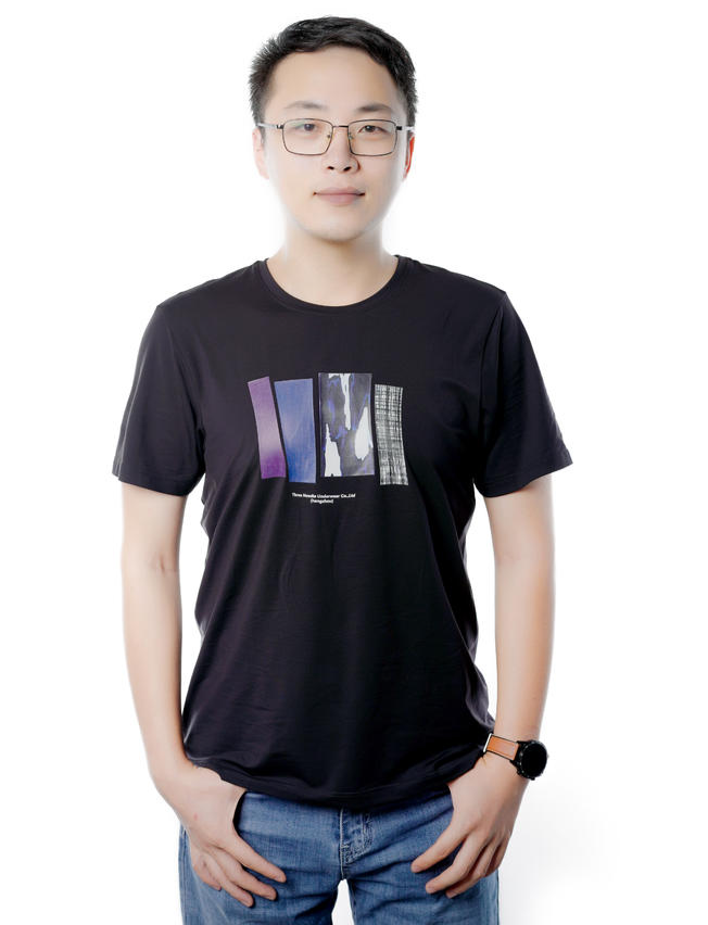 研发总监刘俊