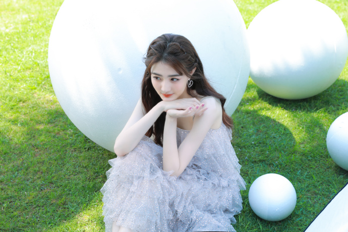 歌曲《月光下的欧内酱》