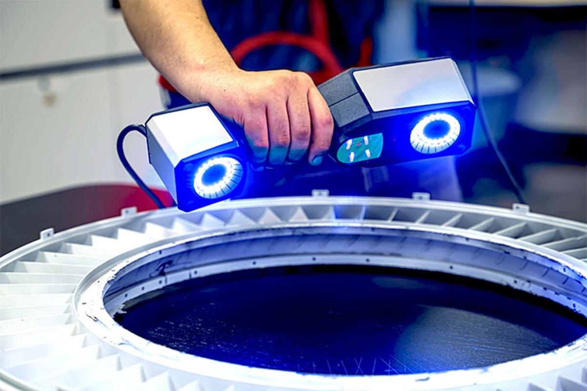 近景扫描旨在以亚毫米级精度捕捉复杂部件和狭小空间。无论是扫描室内建筑细节、机械零件还是雕塑元素，这种方法都能确保在最复杂的条件下实现精确无误的精度和表面细节。