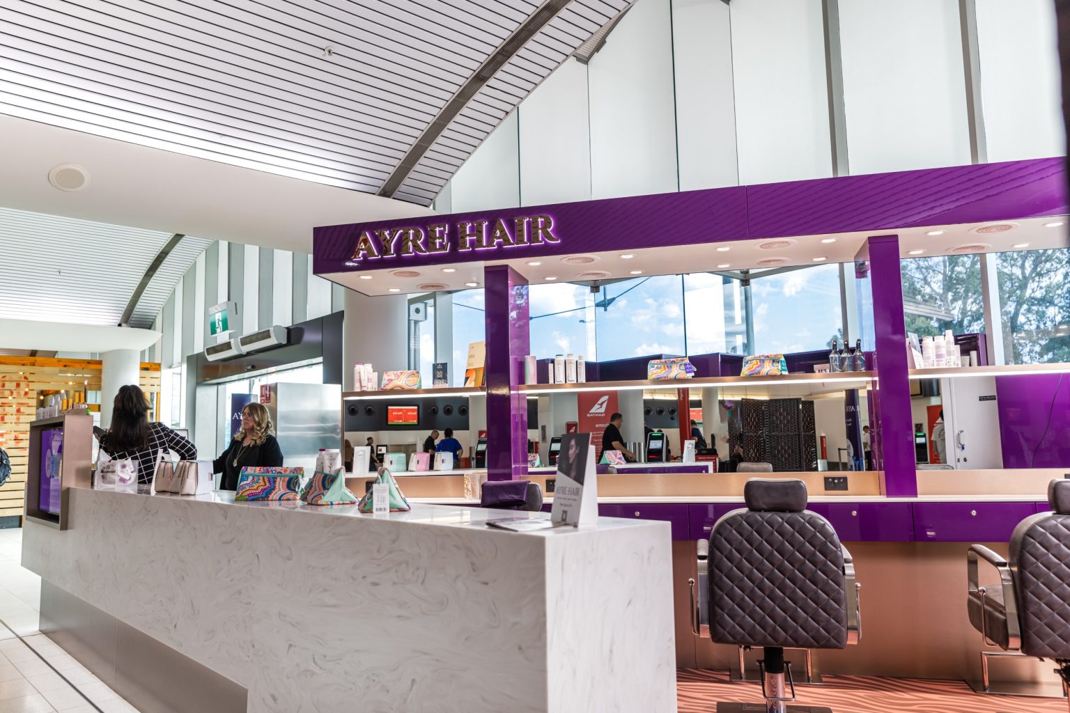 hair salon, hair kiosk, airport kiosk