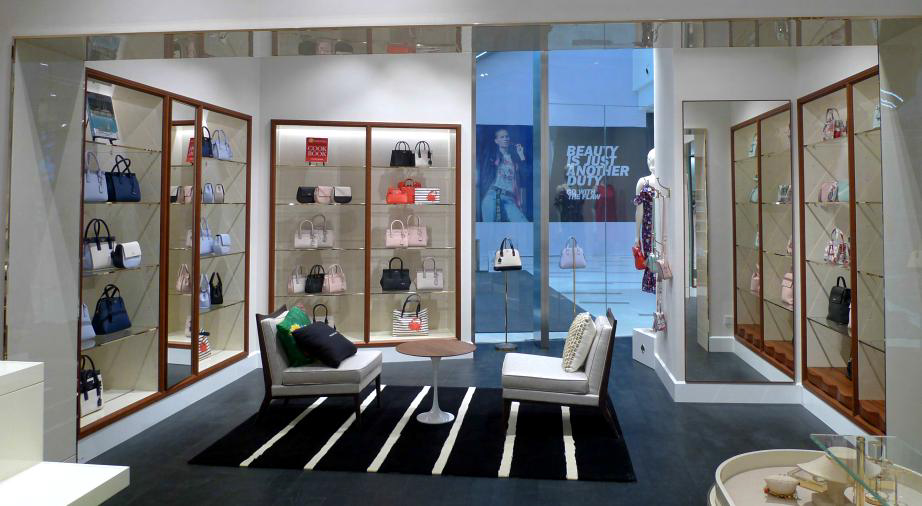 fashion store handbags display