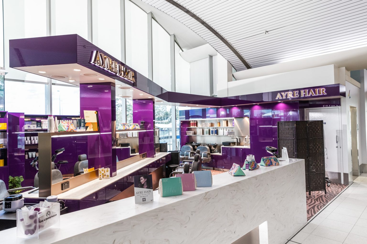 hair salon, hair kiosk, airport kiosk