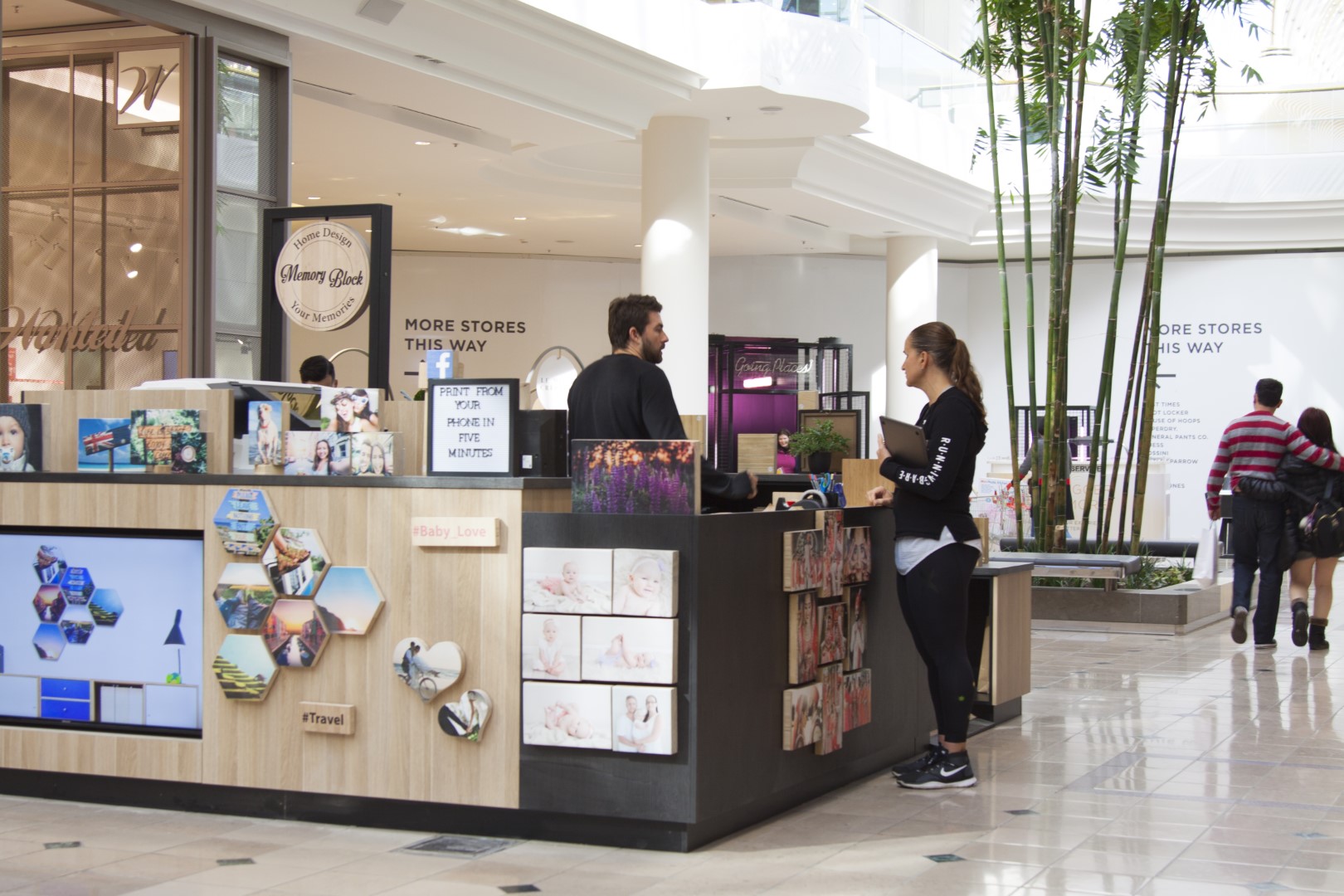 memory album kiosk, photo album kiosk