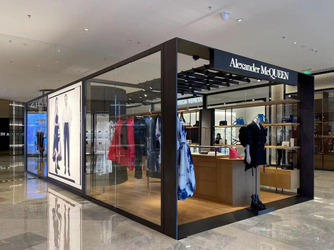 Alexander McQueen Fashion Store Kiosk
