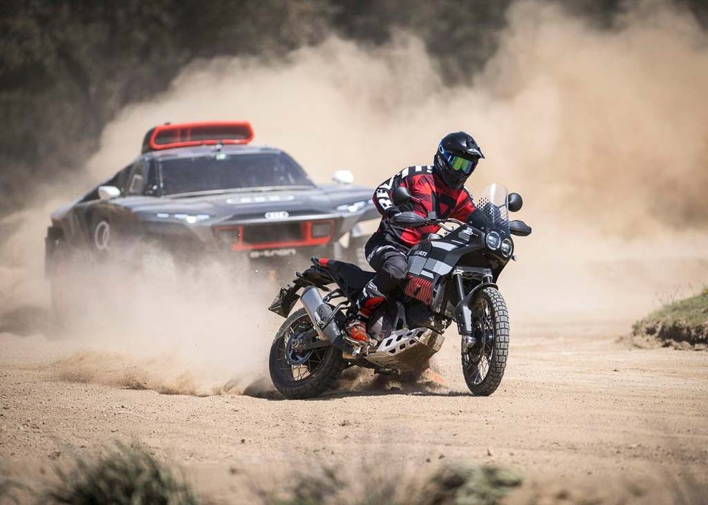 杜卡迪 机车 摩托车 新款 涂装  拉力车 探险款