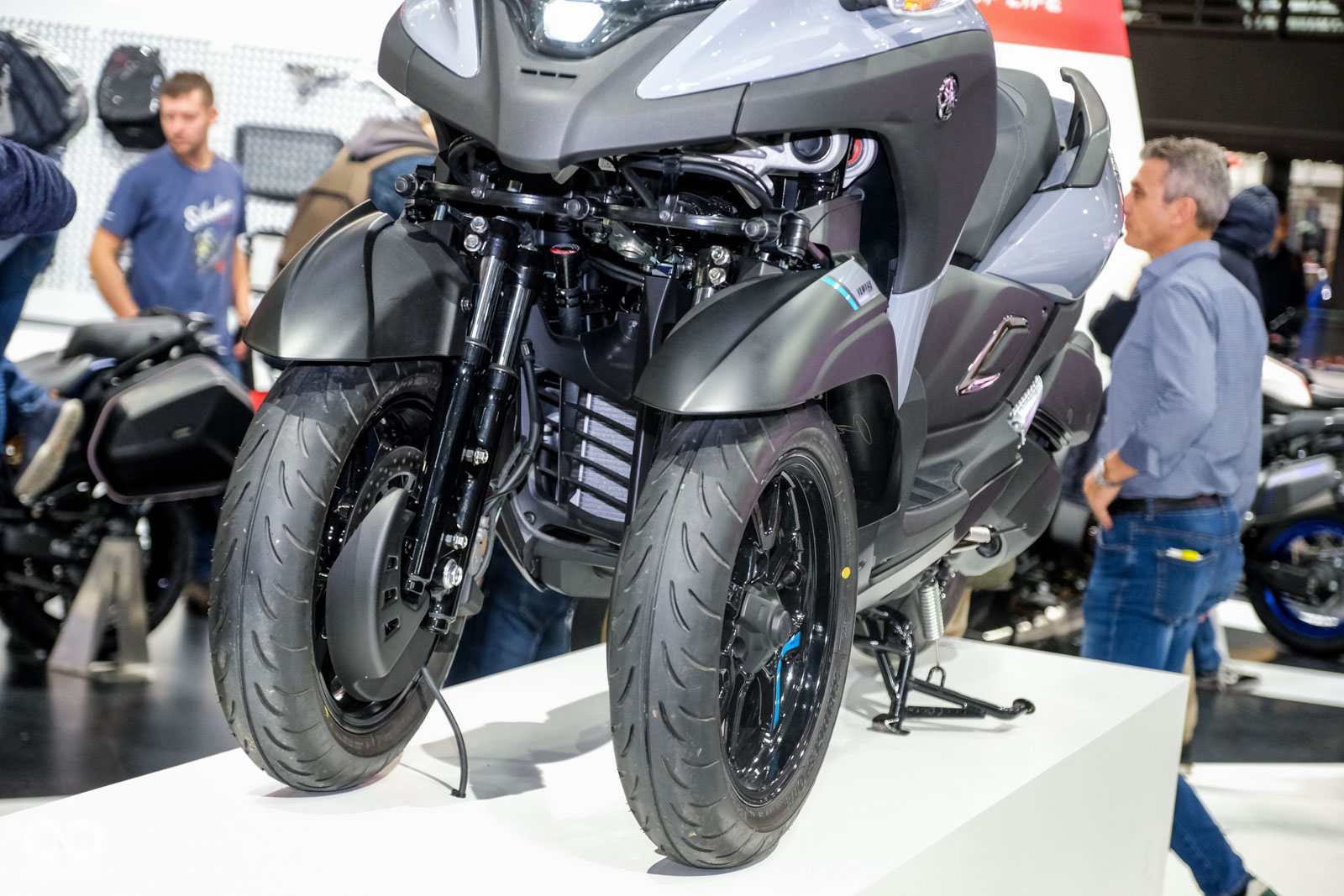 新款 机车 摩托车 三轮摩托车 专利图 三阳