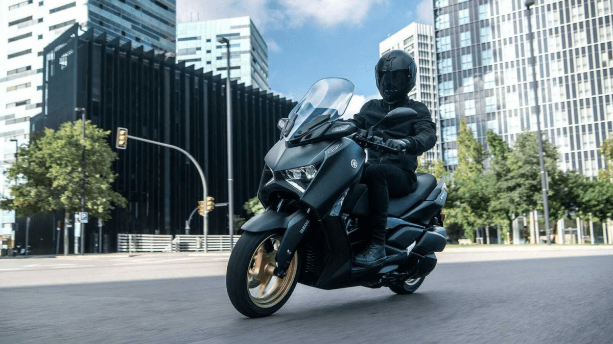 雅马哈 YAMAHA  XMAX 300 机车 摩托车