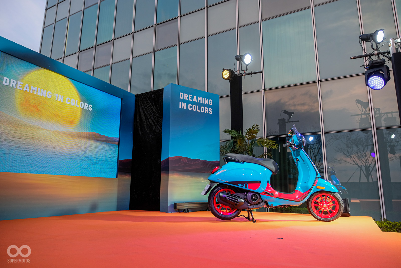 新款 机车 摩托车 踏板车 Vespa 限量款