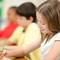 快乐儿童在磐达教育学习中文