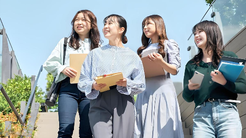 学习支持监督与保障体系图标，代表确保服务透明的规则核心。