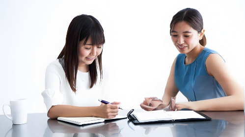 教学研发与技术支持团队图标，代表保障课程质量的隐形引擎。