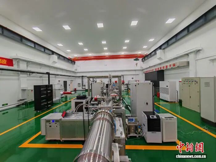 图为大型科学装置HINEG-II部分展示。中子科学(重庆)研究院供图