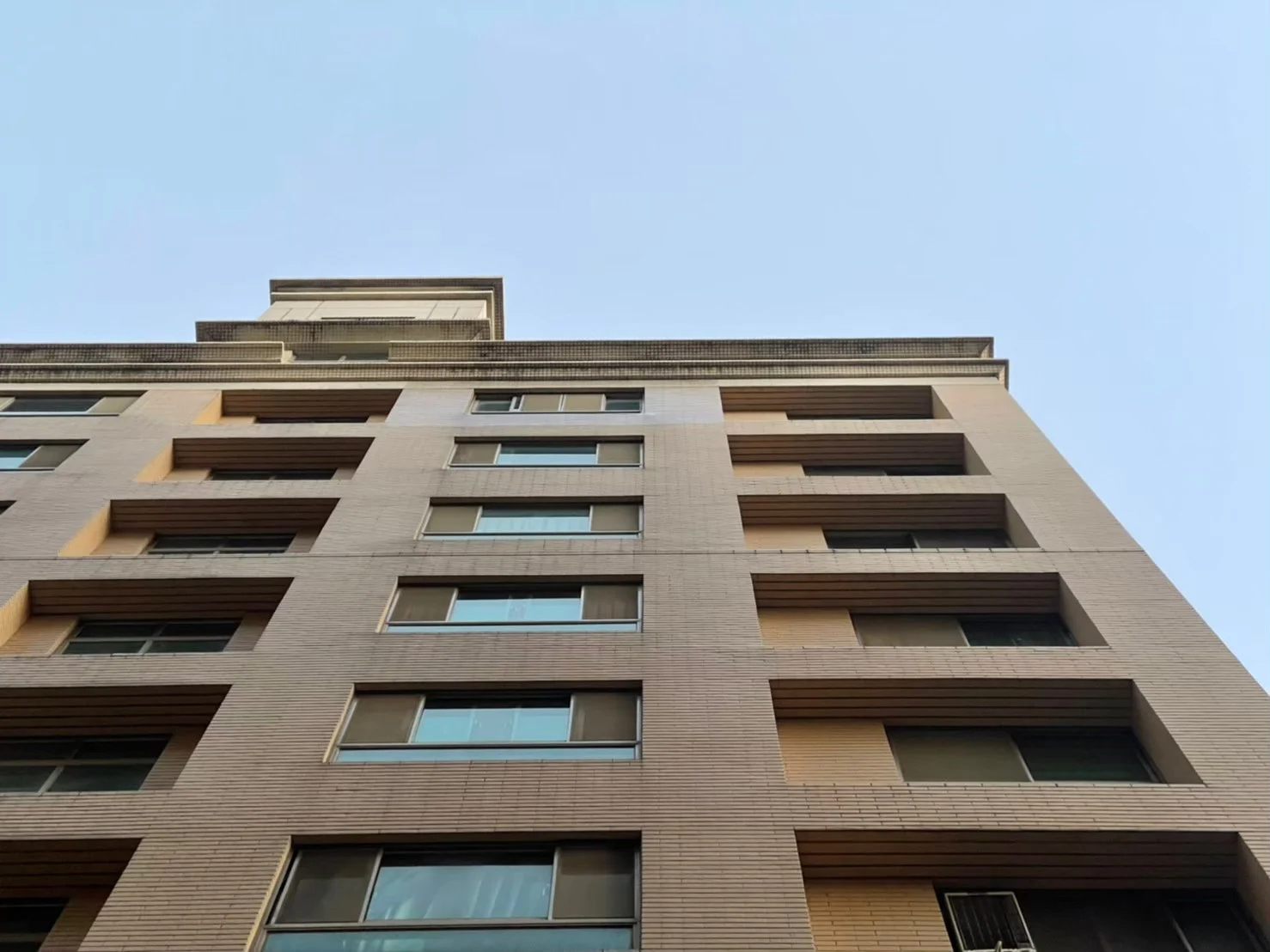 这是上海禧地建设公司外墙施工