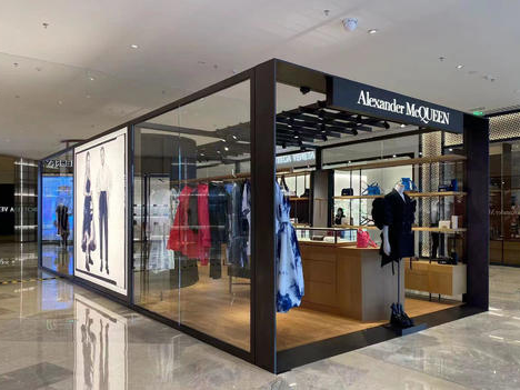 Alexander McQueen Fashion Kiosk Design