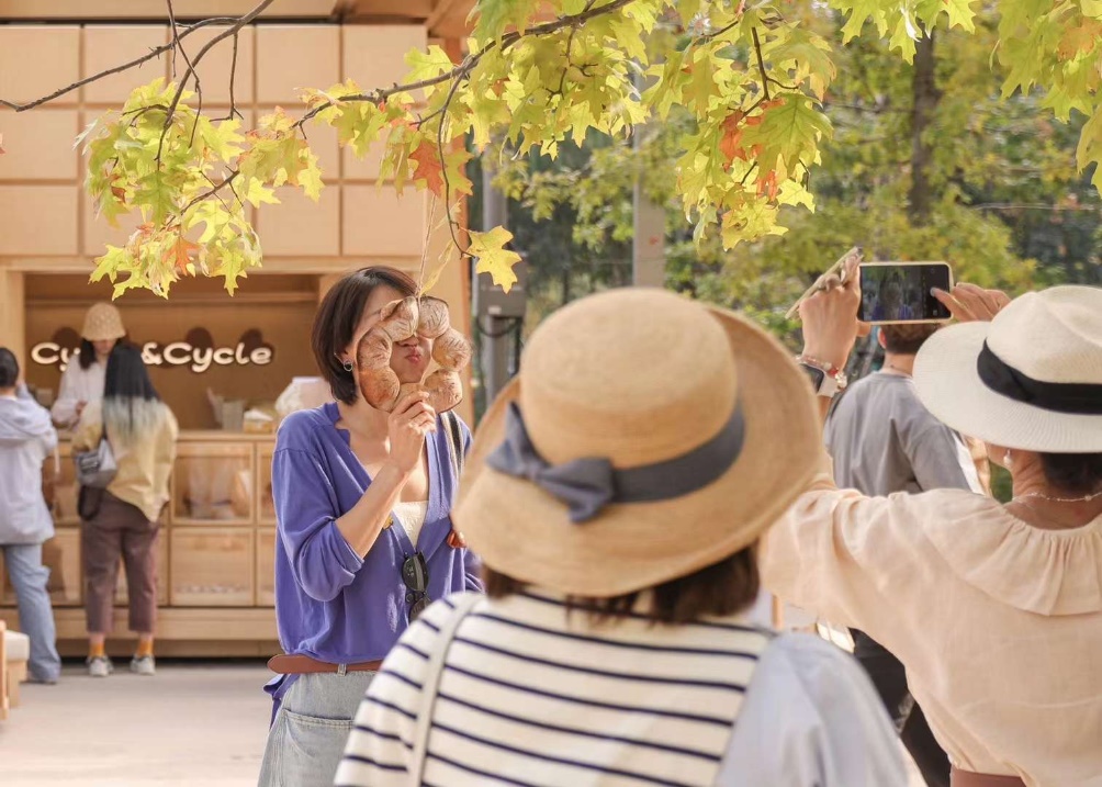 bread and coffee outdoor pop-up kiosk
