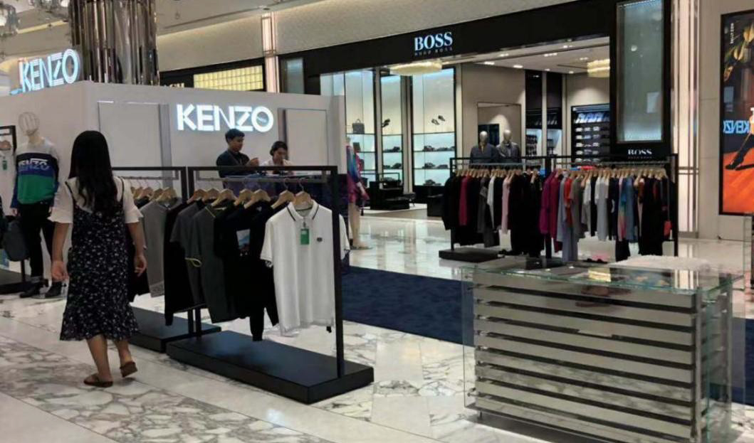 Fashion Cloth Kiosk