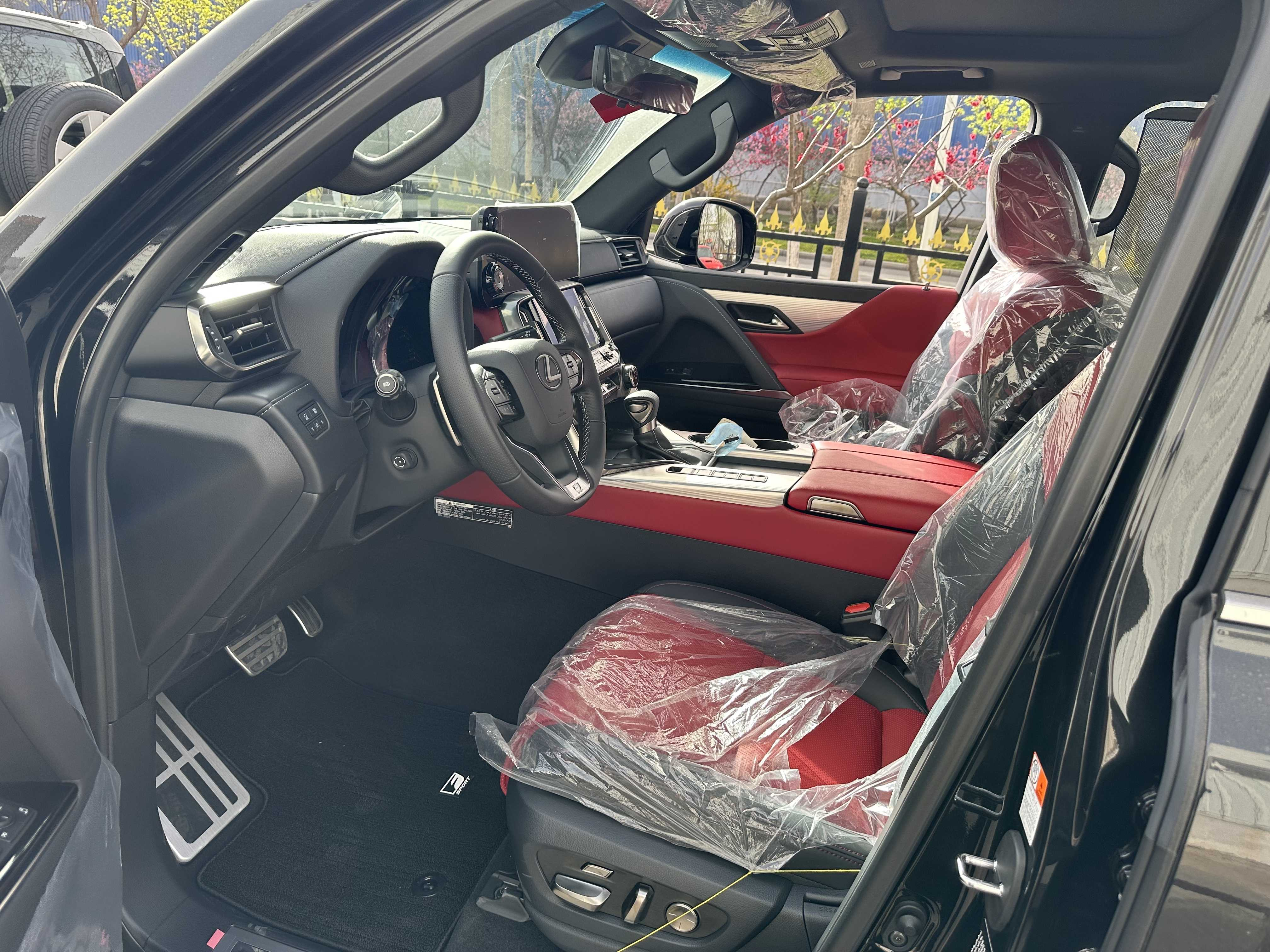LEXUS LX600 23款 F-Sport运动