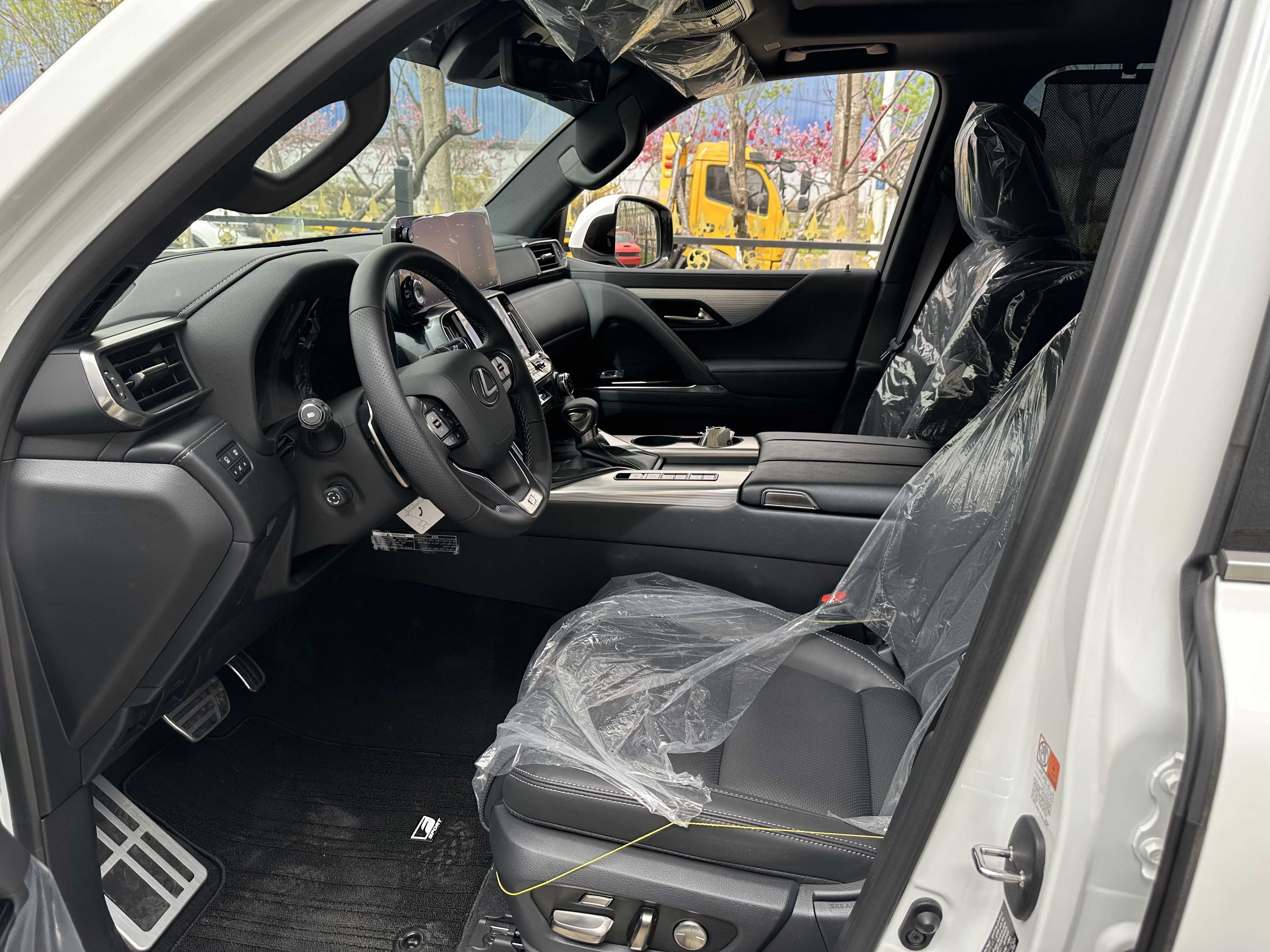 LEXUS LX600 23款 F-Sport运动