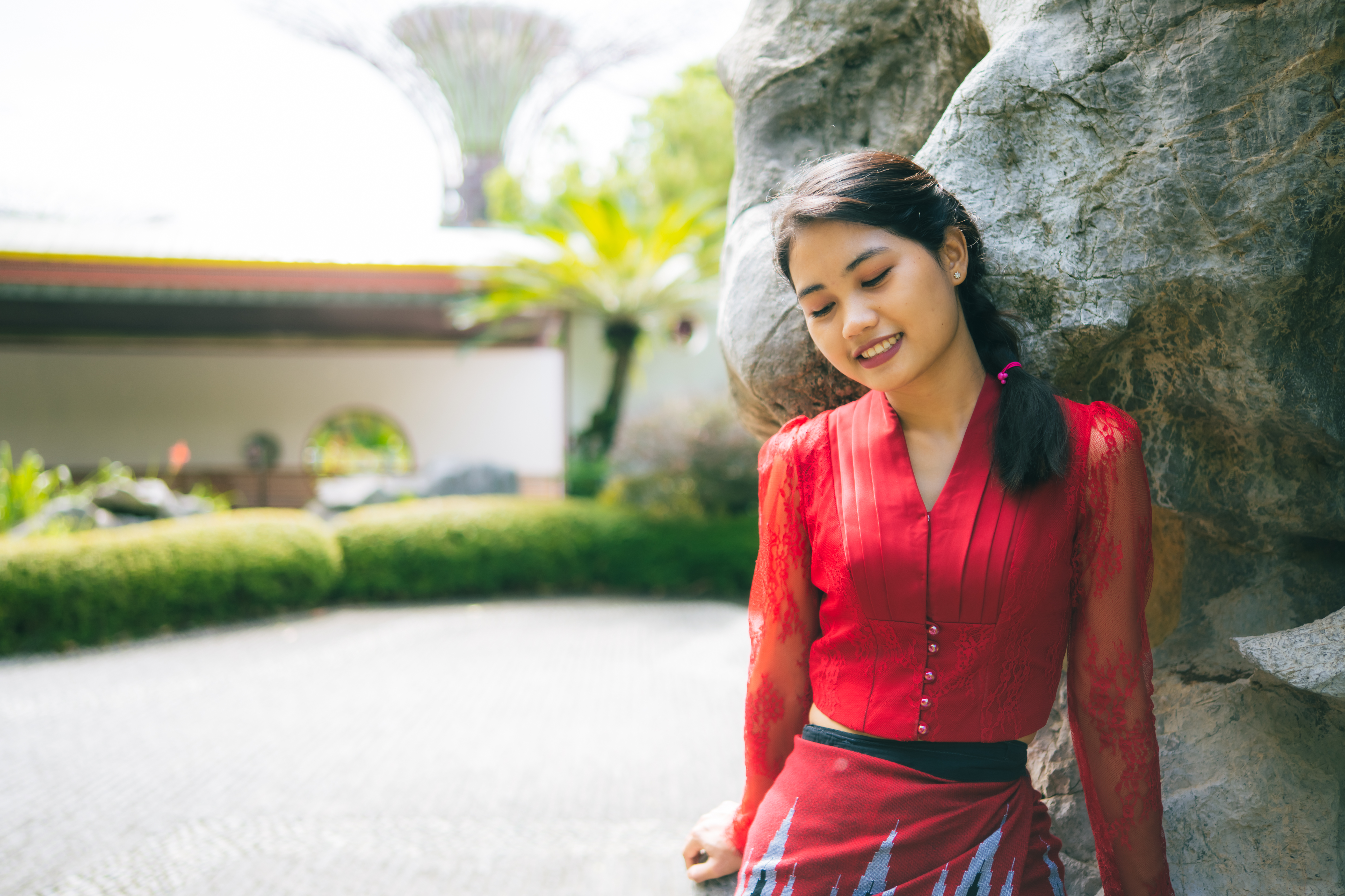 新加坡网红经典滨海湾花园，其中有一处叫中国花园，背景就是滨海湾花园标志性的超级树