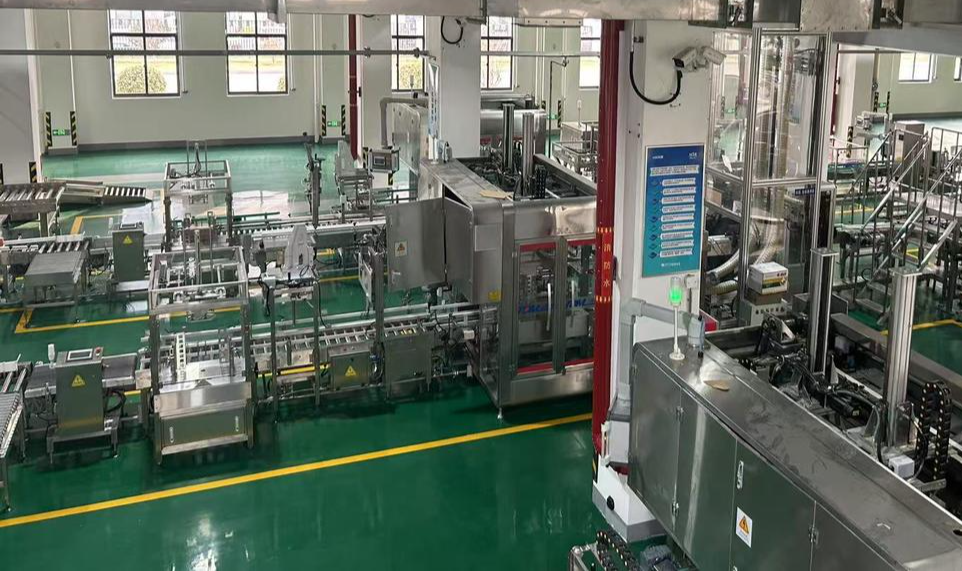 2条全自动产线 |日产能10-15千升 → 稳定性达国际标准，复杂配方精准量产