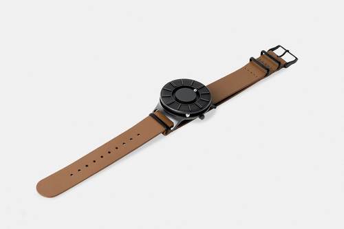 EONE 新款APEX系列 APEX-L-TAN 陶瓷表盘棕色皮带 触感设计腕表
