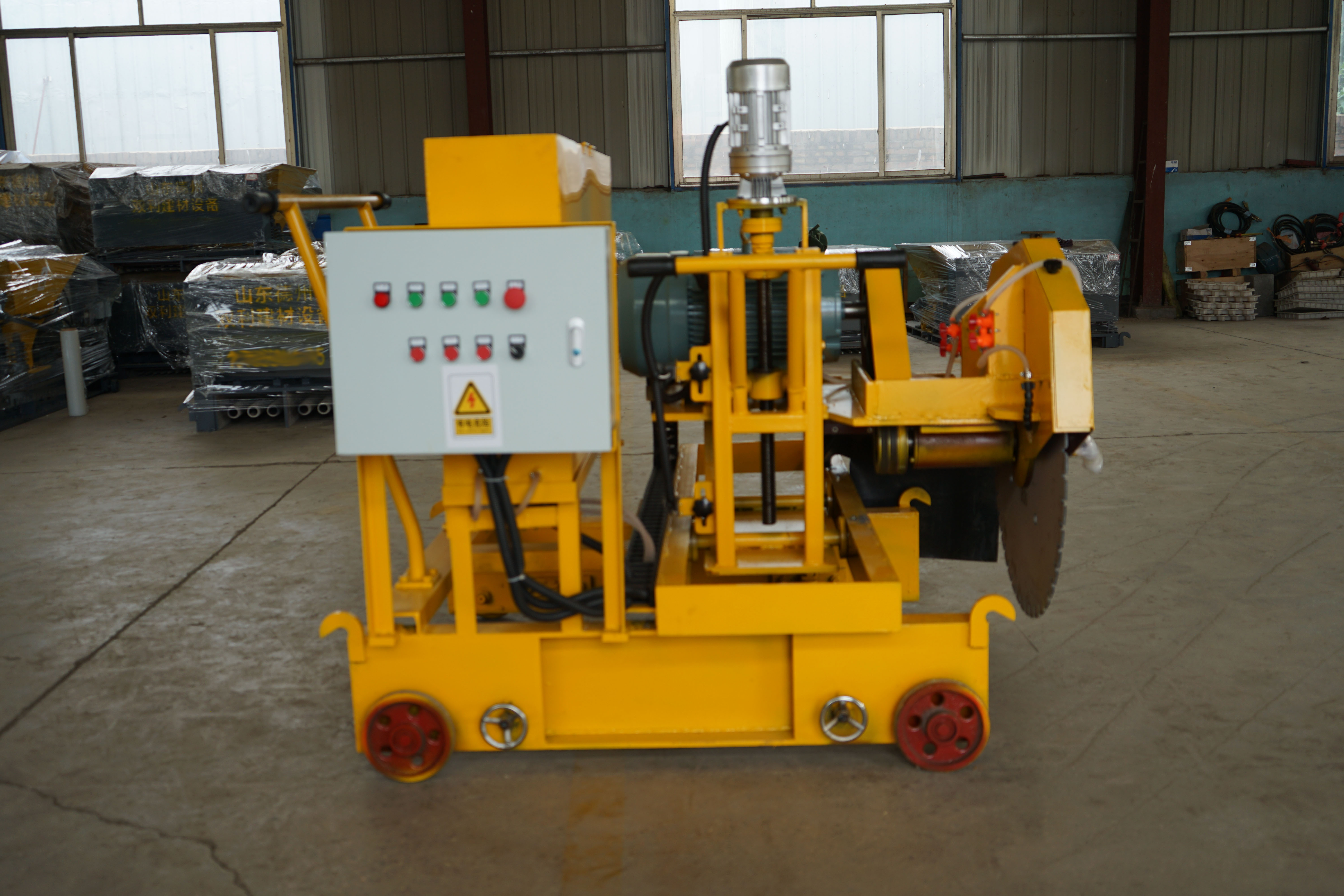 手动带提升电机切割机