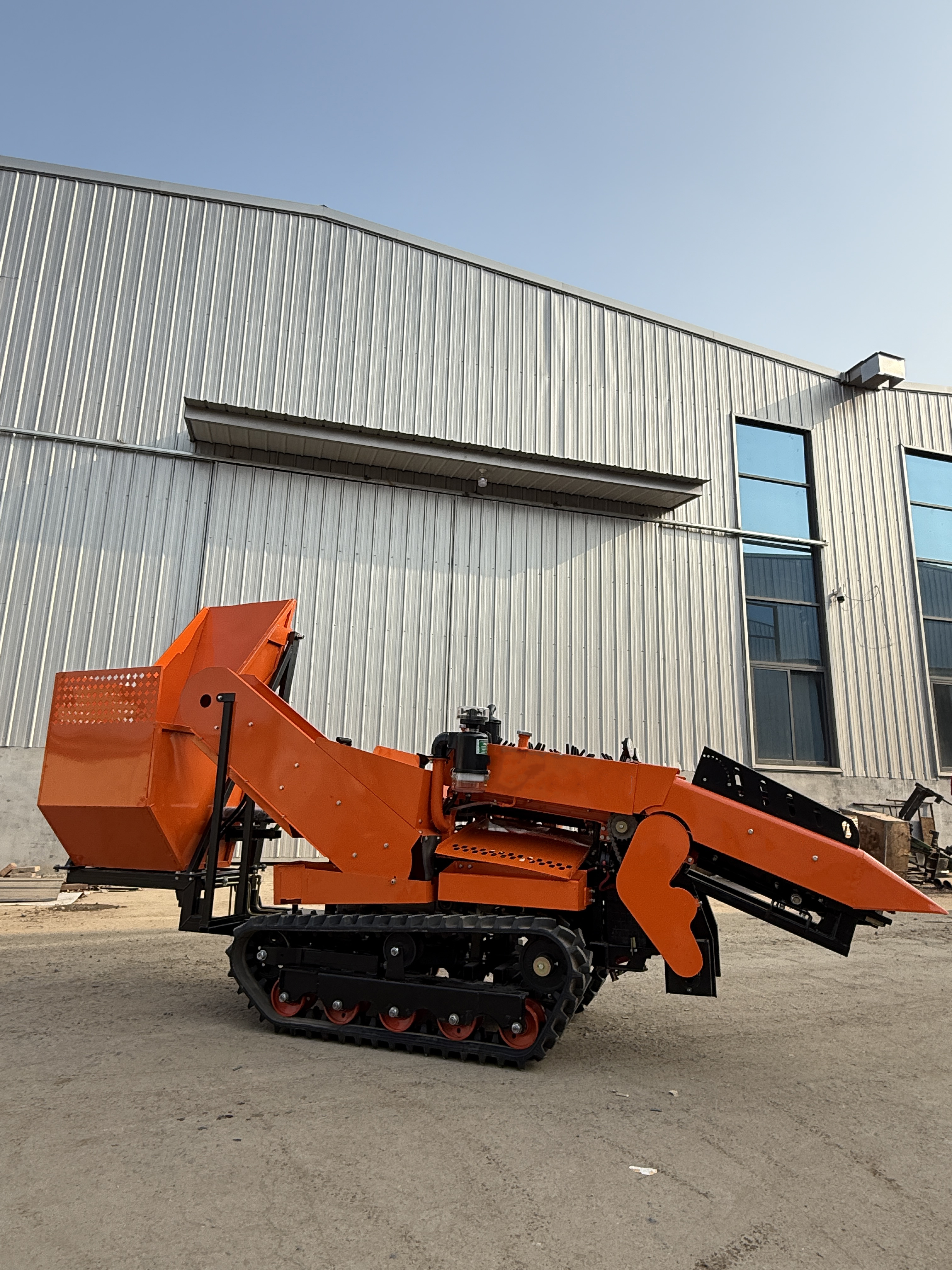 Single-Row Corn Harvester