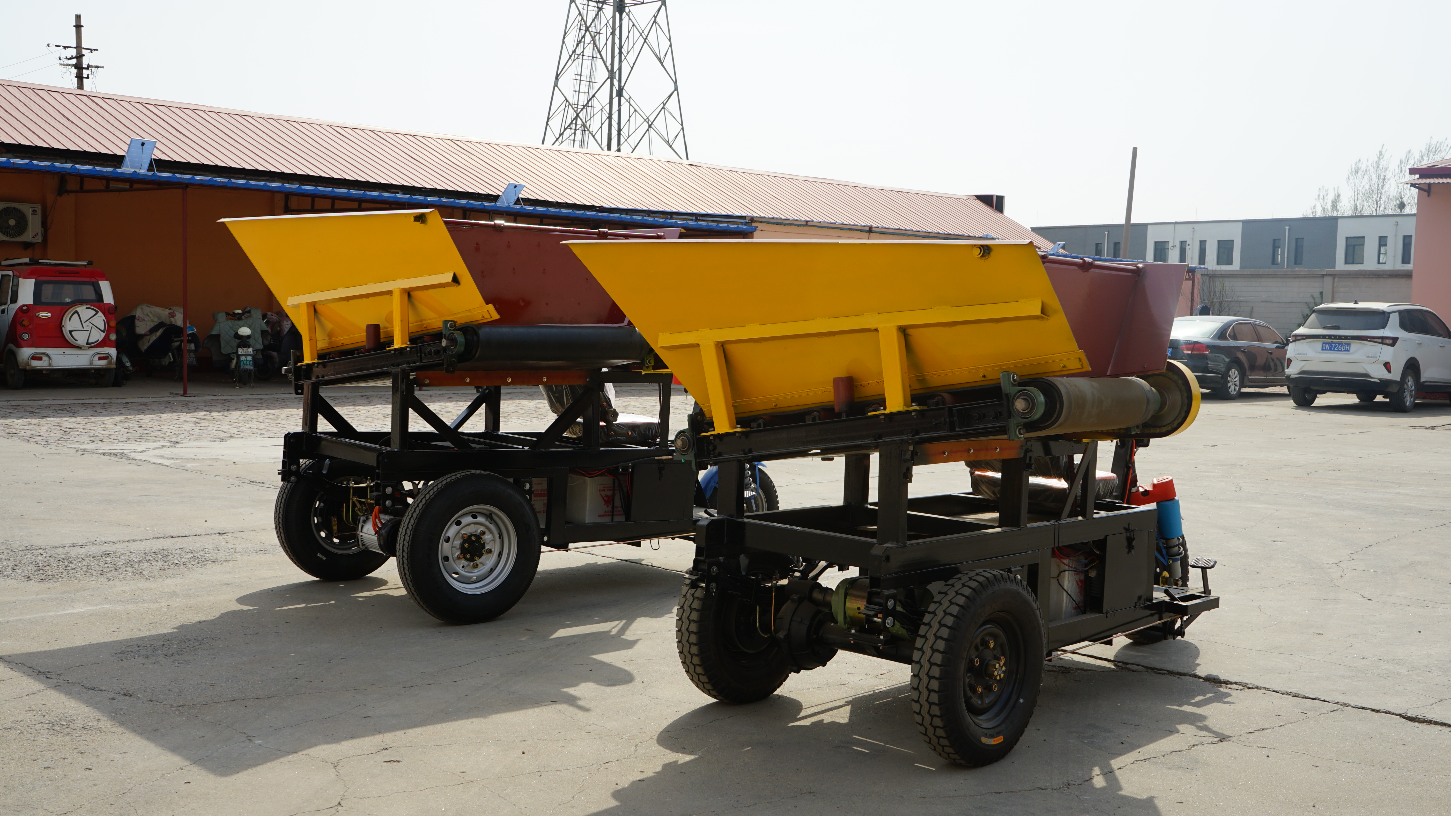 电动三轮上料车