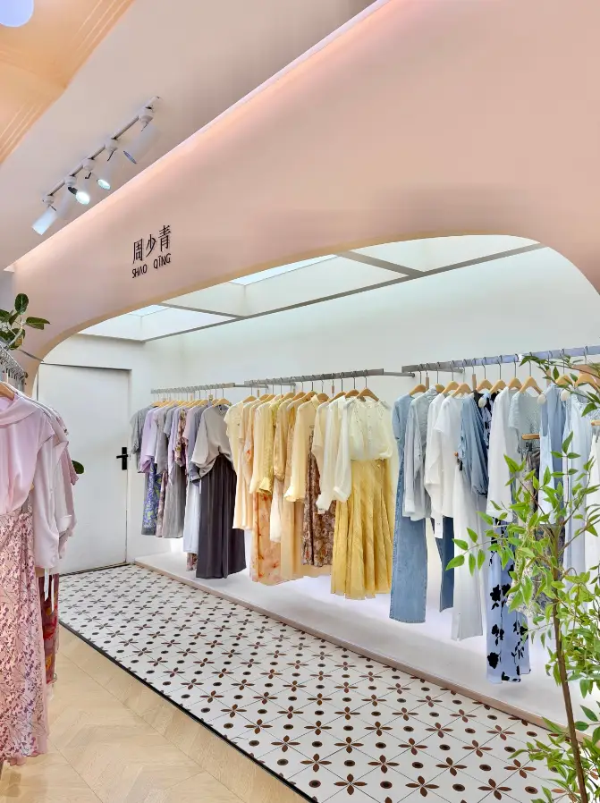 周少青设计师女装（浦东商城路店）