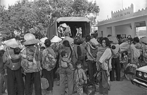 被安排入住難民營,To be arranged to live in a refugee camp, 1981