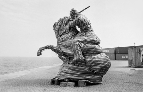 銅馬 I,Monumento a Ferreira do Amaral  The Bronze Horse I.1992