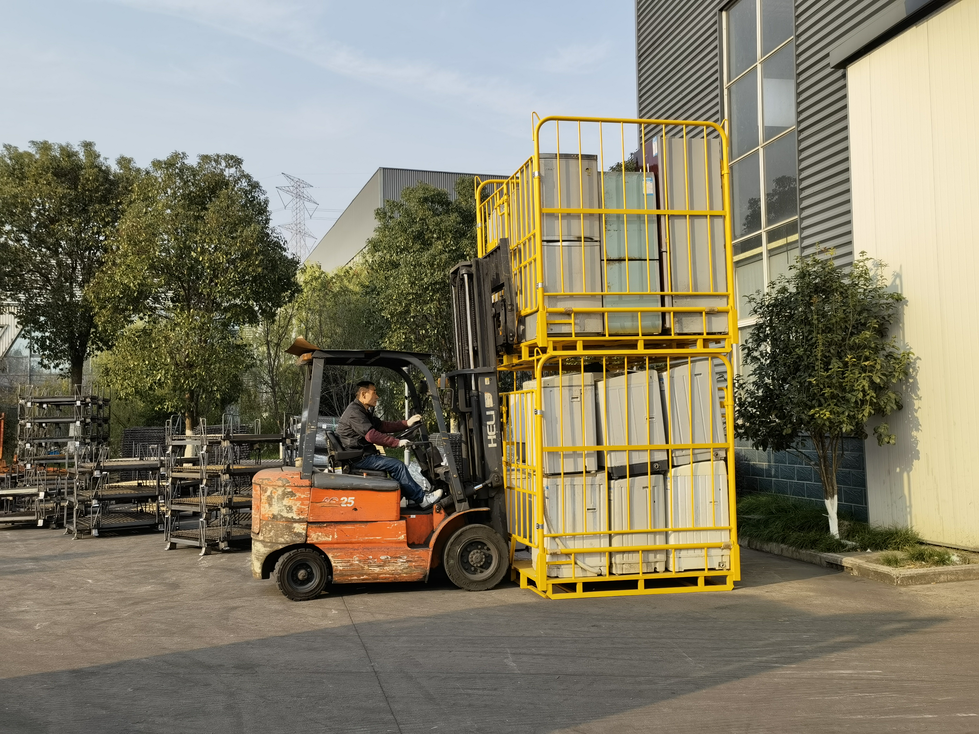 used appliance storage cage; wire mesh container; white goods recycling; e-waste recycling; reverse logistics