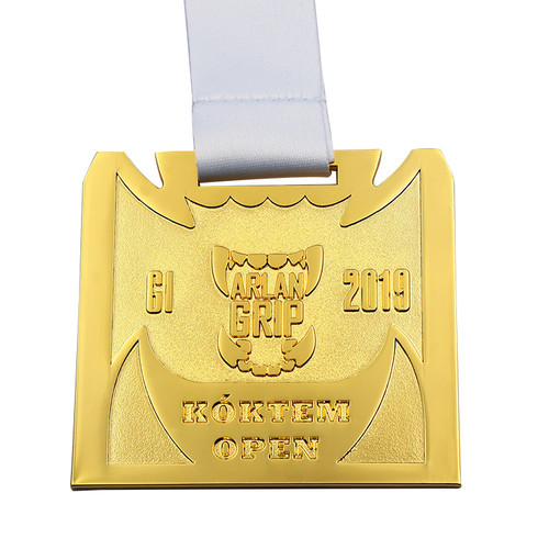 oem sgs cartoon approved metal enamel electroplating wholesale keychain personalised custom medal pi