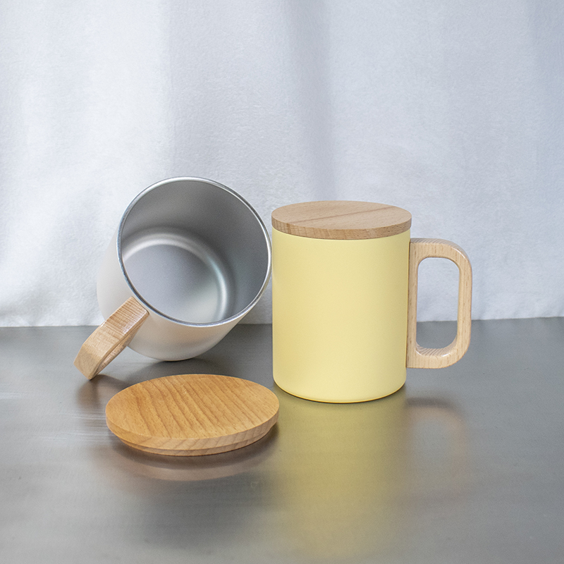 Wooden handle cup「木头手柄杯」