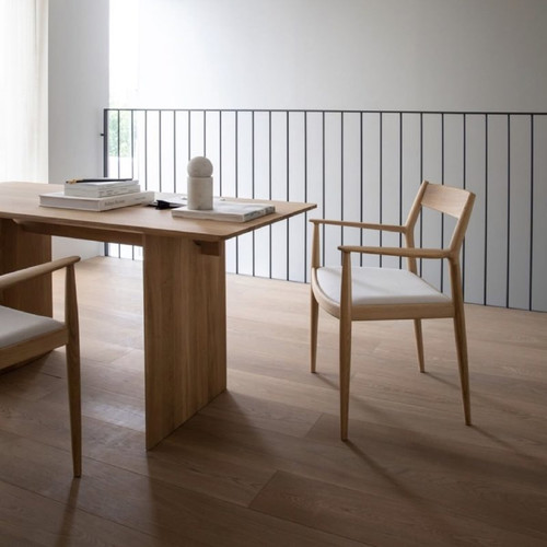 Karimoku日本进口北欧设计师款简约休闲单人椅实木扶手办公椅餐椅
