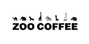 ZOO COFFEE中的动物形象无处不在，然而又并非是简单堆砌。通过大幅墙画、光影、雕塑、纹路图案、定制家具、毛绒玩具、及众多贯穿于细节的表达，ZOO COFFEE力图实践一种独特的“ZOO审美”——人类社会与自然的相互守望。