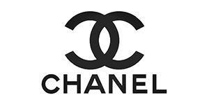 Chanel是一个法国奢侈品品牌，创始人是Coco Chanel，该品牌于1910年在法国巴黎创立。该品牌产品种类繁多，有服装、珠宝饰品及其配件、化妆品、护肤品、香水等。该品牌的时装设计有高雅、简洁、精美的风格，在20世纪40年代就成功地将“五花大绑”的女装推向简单、舒适的设计。