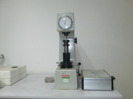硬度测试机　Hardness Testing Machine