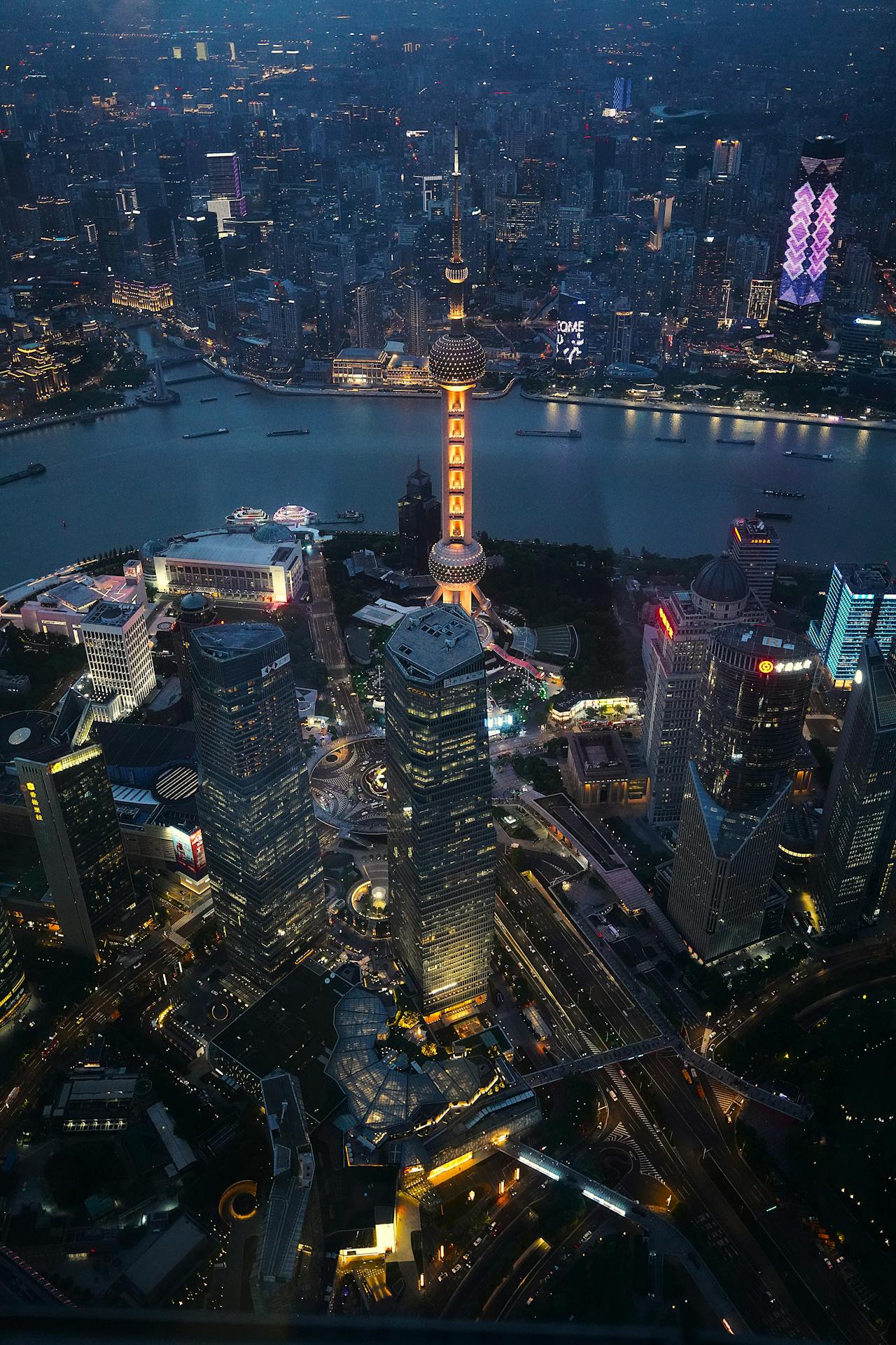 China work visa, China business visa, China Hague Apostille, China document certification, Z visa, M visa, K visa China, R visa China, Chinese green card, relocate to China, work in China, China visa requirements, Hague Convention China, 中国工作签证, 中国商务考察, 海牙认证, 文件认证, Z字签证, M字签证, K字签证, R字签证, 中国绿卡, 移居中国, 在华工作, 海牙公约中国