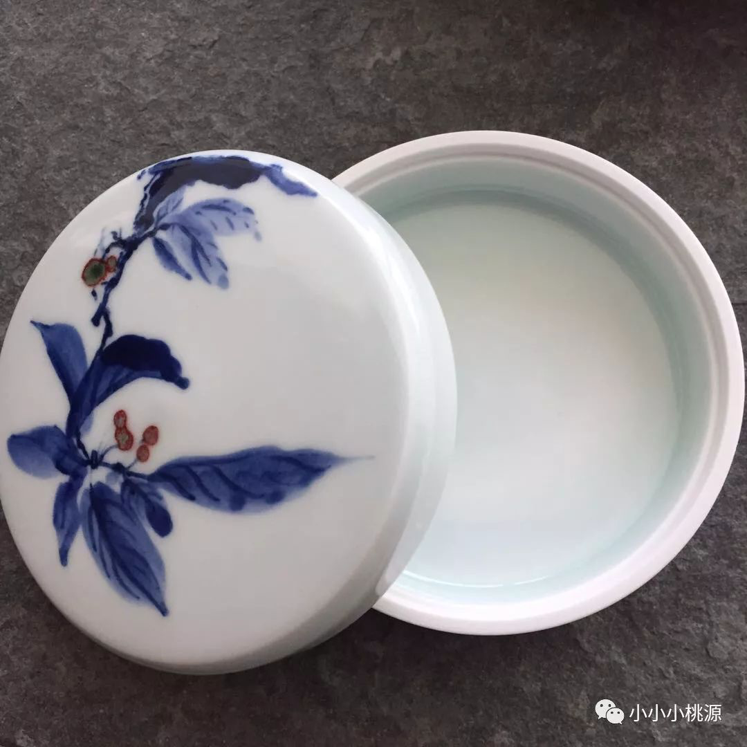 青花釉里红 