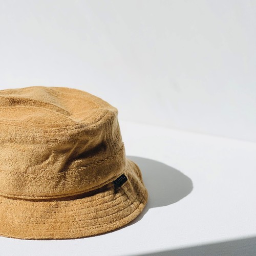 FINI THE LABEL- terry bucket hat - golden tan
