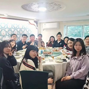 在新疆餐厅开班会（2021年5月）